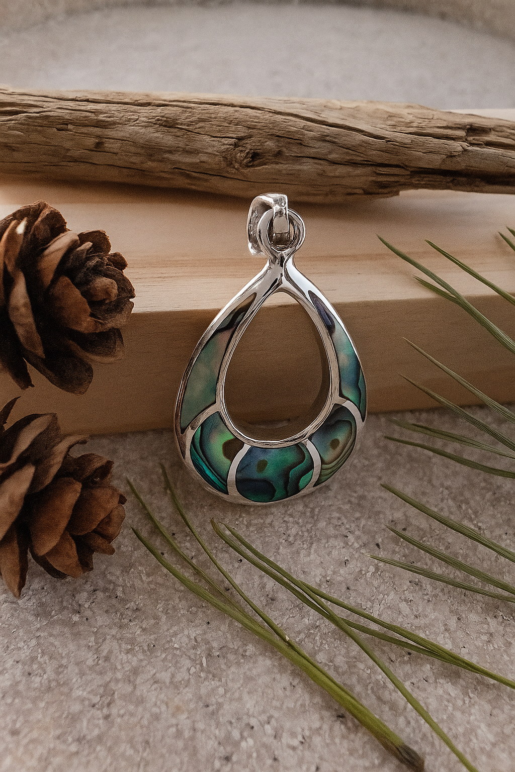 Sterling Silver Large Abalone Shell Pendant Necklace – 18” Trace Chain