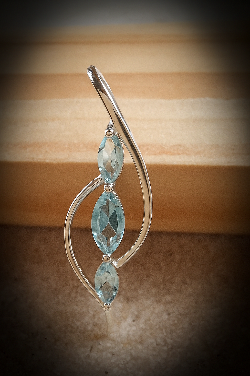 Sterling Silver Double Curve Blue Topaz Pendant Necklace – 18” Trace Chain