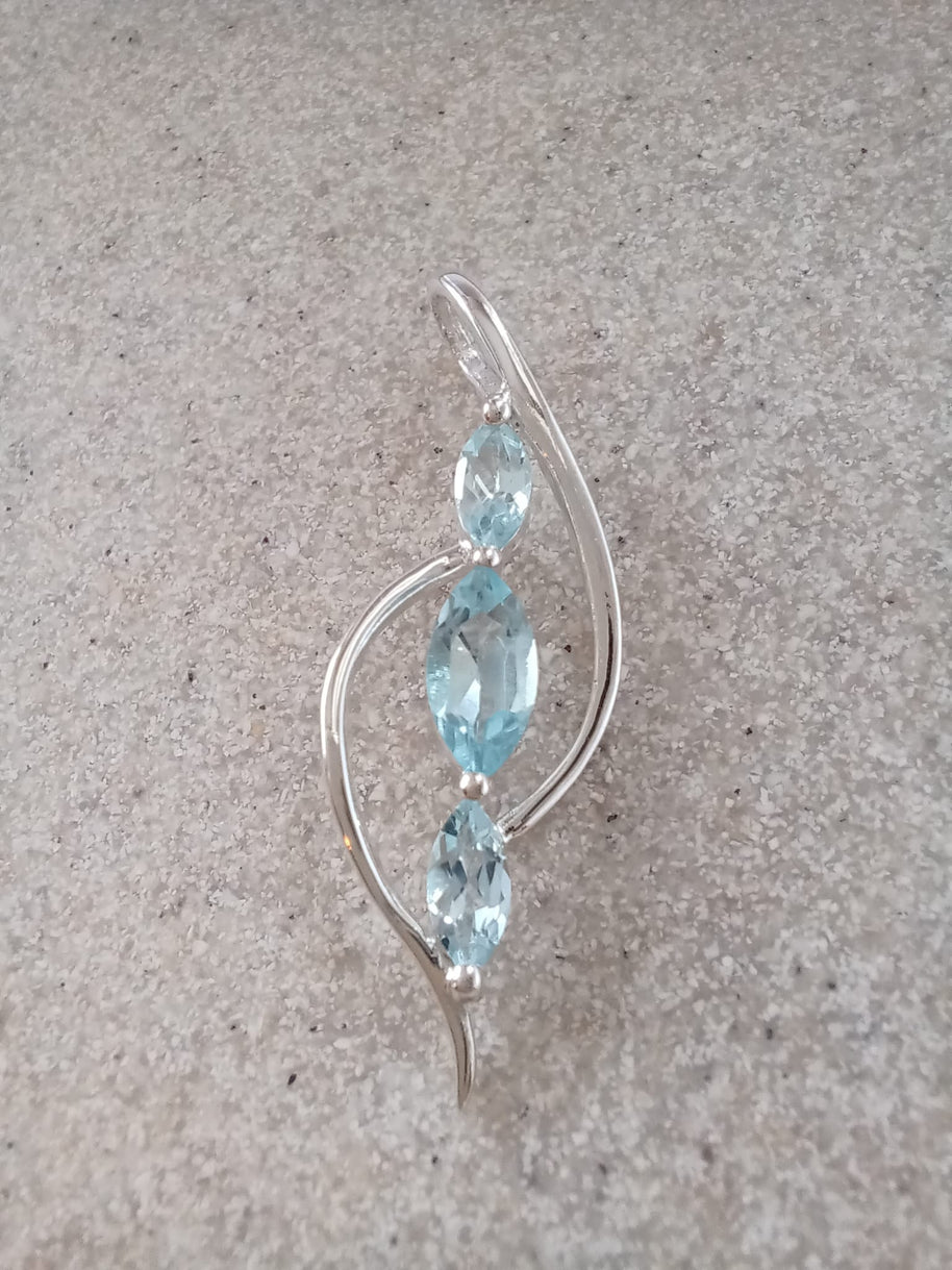 Sterling Silver Double Curve Blue Topaz Pendant Necklace – 18” Trace Chain