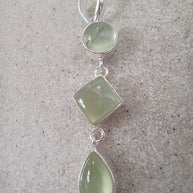 Sterling Silver Green Aventurine Dangle Pendant Necklace – 18” Trace Chain