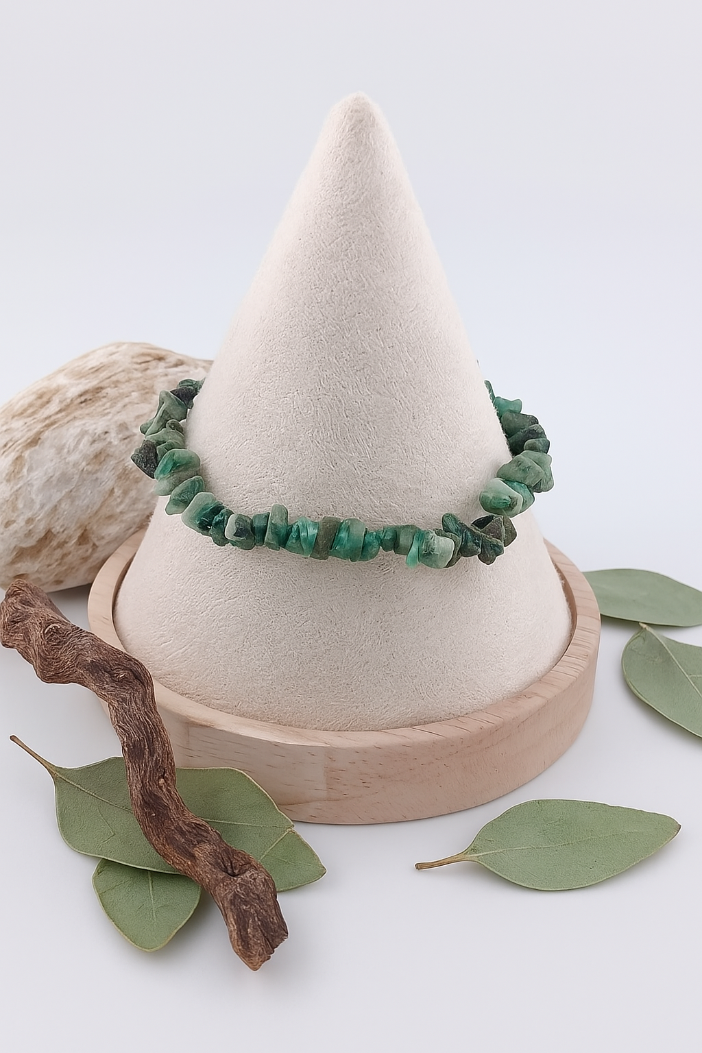 Natural Emerald Chip Stretch Bracelet