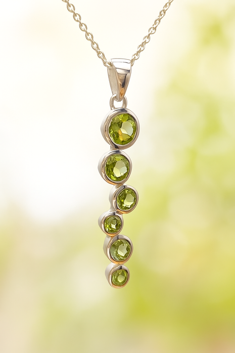 Sterling Silver Staggered Peridot Pendant Necklace – 18” Trace Chain