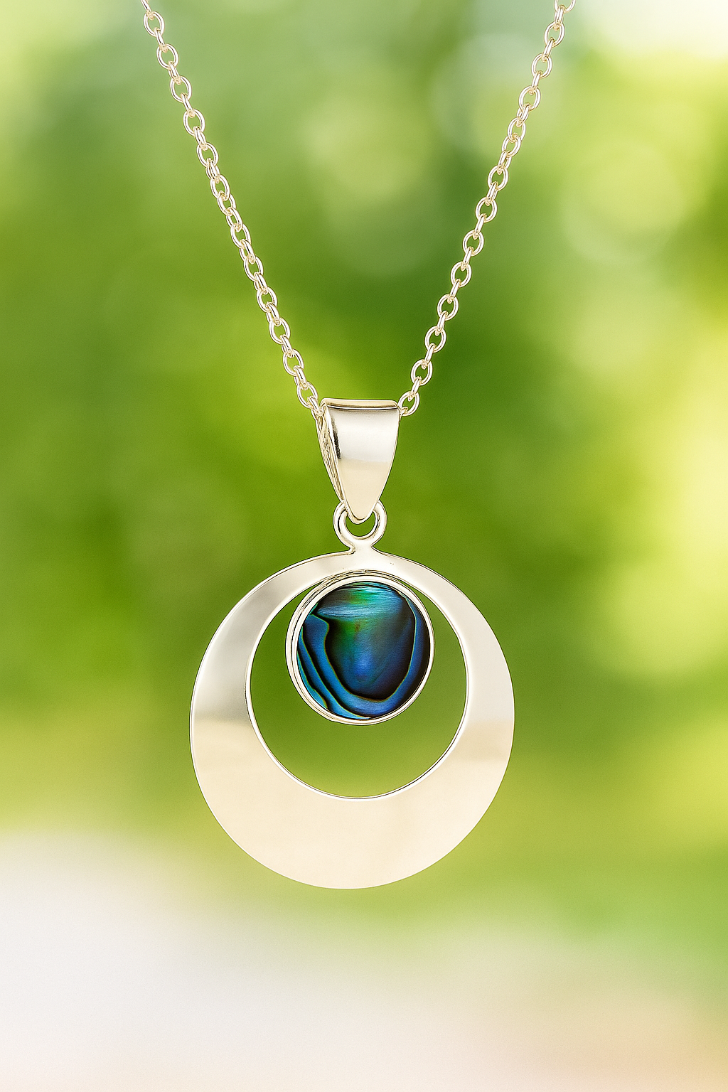 Sterling Silver Abalone Shell Round Pendant Necklace – 18” Trace Chain