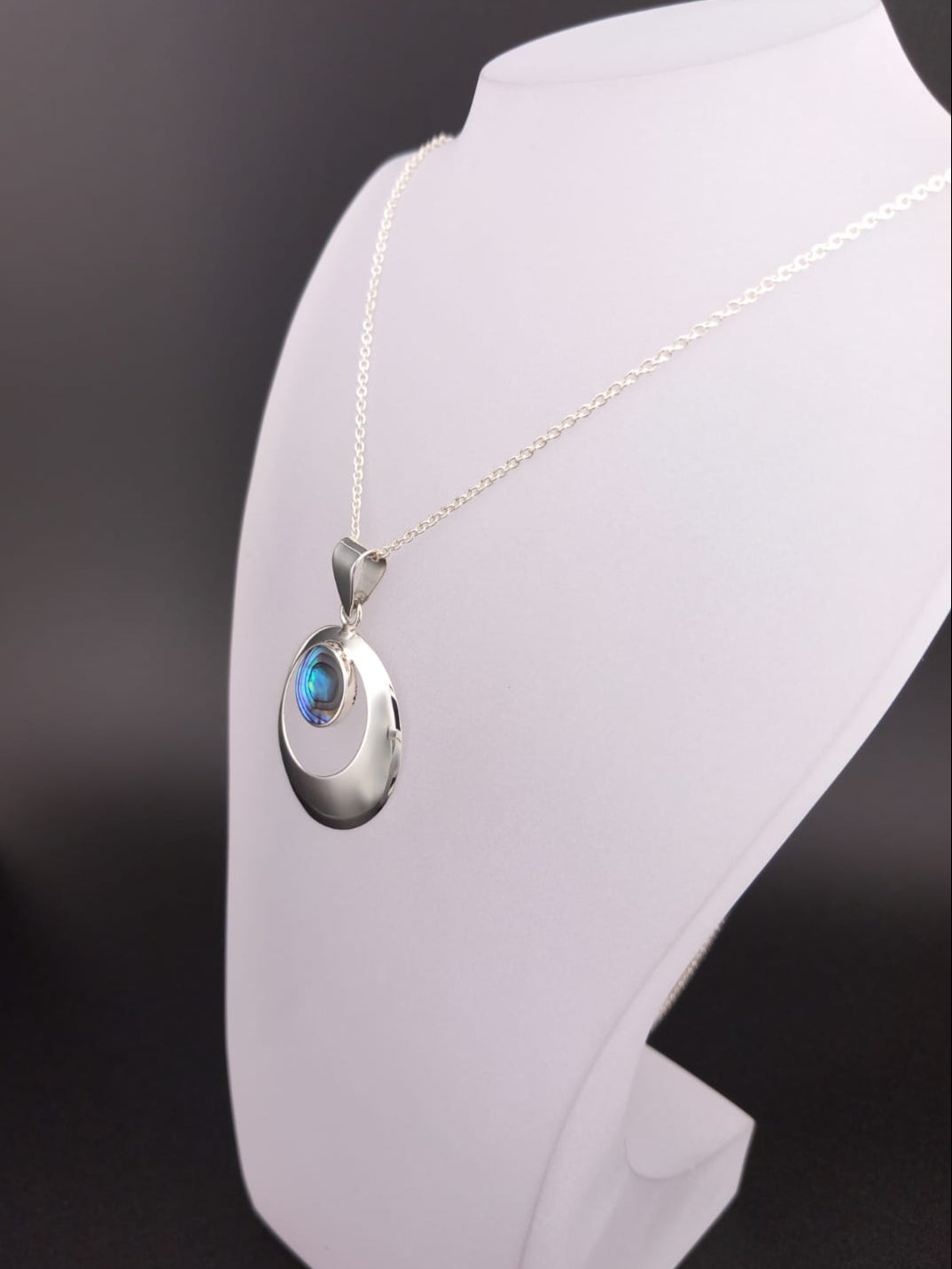 Sterling Silver Abalone Shell Round Pendant Necklace – 18” Trace Chain